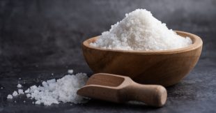 Cristaux de soude, un puissant nettoyant et désinfectant