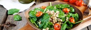 Recette bio : salade d'épinards au quinoa sauvage et à la spiruline