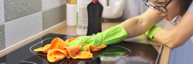 Comment nettoyer ses plaques de cuisson induction, vitrocéramique, électrique ?