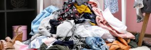 Bornes relais qui débordent : que faire de vos vieux vêtements ?