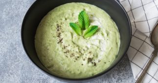 La recette du velouté glacé aux petits pois et à l'huile de noisette, un délice ! La recette du velouté glacé aux petits pois et à l'huile de noisette, un délice !