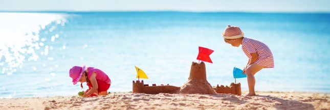 enfant plage ecogestes
