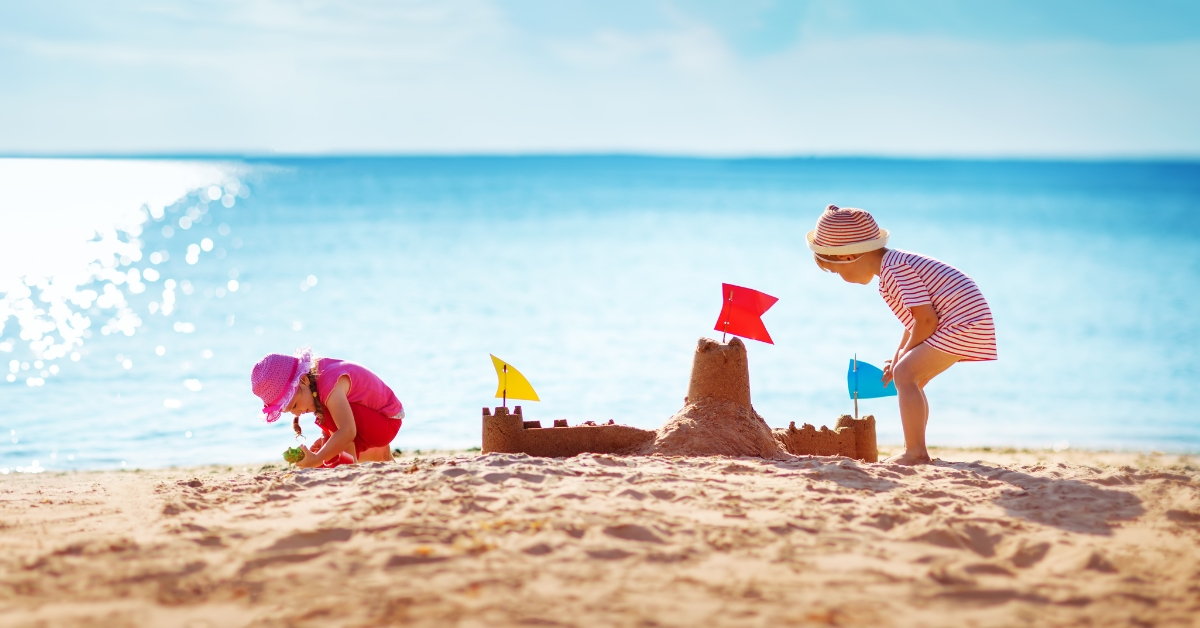 A la plage, sensibilisez les enfants aux écogestes !