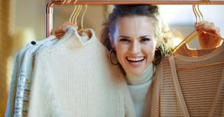 Soldes : rafraîchir sa garde-robe sans acheter de nouveaux vêtements, c'est possible ! Soldes : rafraîchir sa garde-robe sans acheter de nouveaux vêtements, c'est possible !