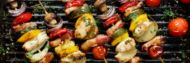 Barbecue intérieur : des recettes pour prolonger l’été dans votre cuisine