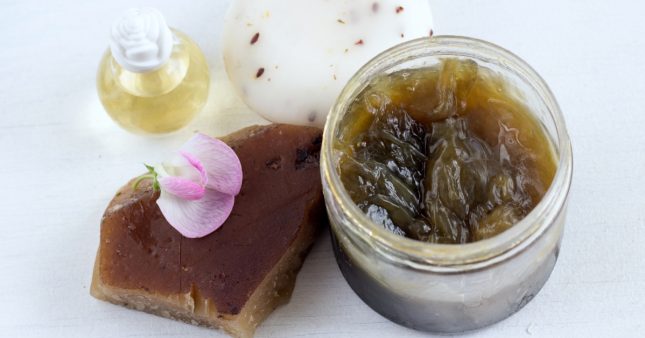 7 bienfaits du savon noir pour le corps et la maison ! 7 bienfaits du savon noir pour le corps et la maison !