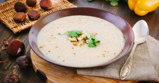 Savoureuse recette d'automne : le velouté de châtaignes fumé Savoureuse recette d'automne : le velouté de châtaignes fumé