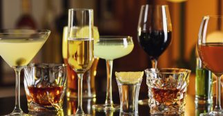 Calorie et alcool : le pire et le moins pire pour votre tour de taille Calorie et alcool : le pire et le moins pire pour votre tour de taille