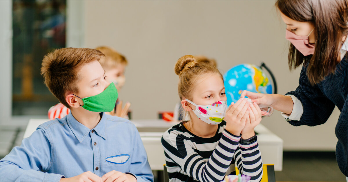 Écoles : les masques en tissu faits maison ne sont plus autorisés