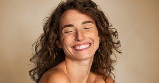 Beauté, bains et parfums : conseils aux romantiques pressés pour réussir sa Saint-Valentin