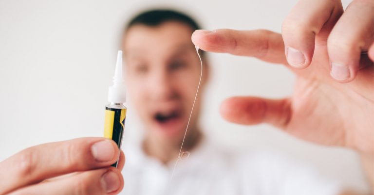 Comment enlever de la super glue