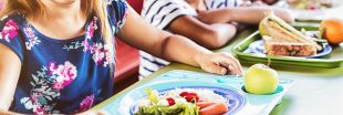 Et si les enfants pouvaient choisir un repas végétarien (ou non) à la cantine ?