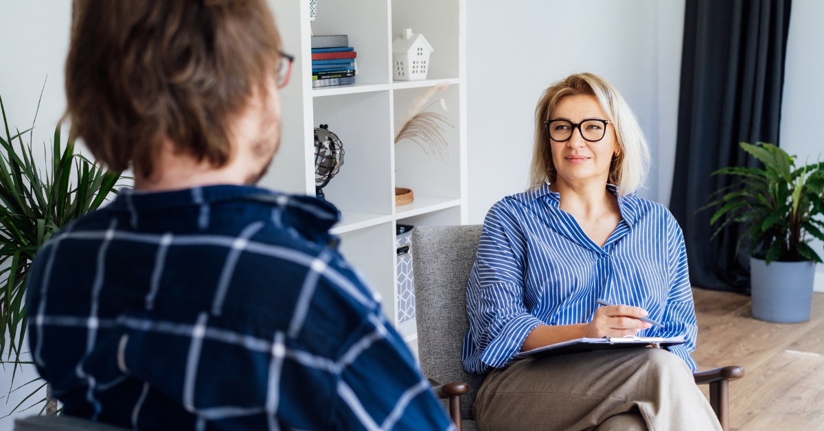Psychiatre, psychologue, psychanalyste : qui choisir et pour quoi ? Psychiatre, psychologue, psychanalyste : qui choisir et pour quoi ?