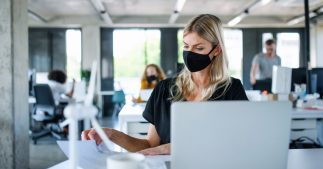 Sondage - Télétravail : êtes-vous satisfait·e du mode hybride ? Sondage - Télétravail : êtes-vous satisfait·e du mode hybride ?