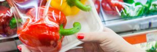 Emballages des fruits et légumes : le plastique de retour ?