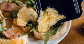 Comfort food d'automne et d'hiver : trois recettes à la raclette Comfort food d'automne et d'hiver : trois recettes à la raclette