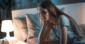 Revenge bedtime procrastination : pourquoi vous sacrifiez votre sommeil (et comment arrêter) Revenge bedtime procrastination : pourquoi vous sacrifiez votre sommeil (et comment arrêter)