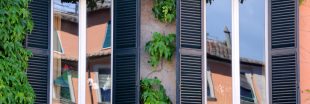 Les volets battants solaires : esthétiques et écologiques !