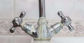 Contre l’eau du robinet calcaire, installez un adoucisseur d’eau