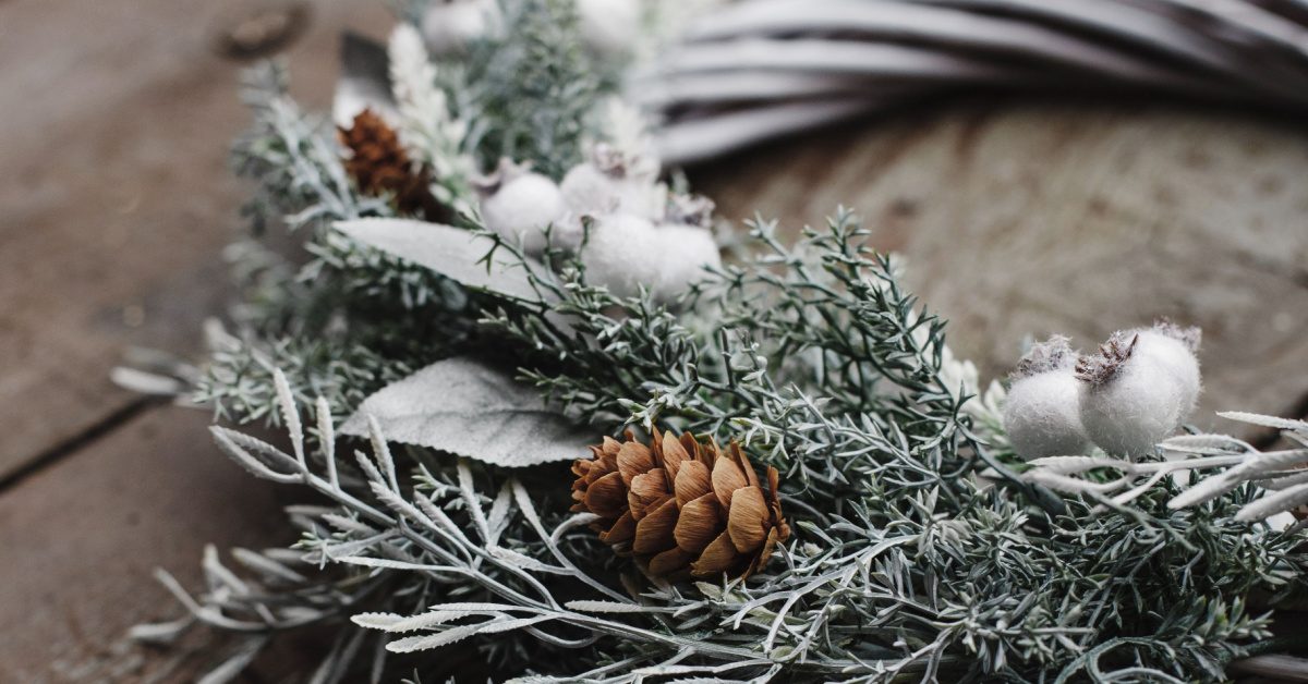 Idées déco pour un Noël ‘fait-maison’ : une couronne à votre image