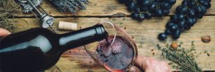 Moins de vin -  mais du bio - sur les tables des Français