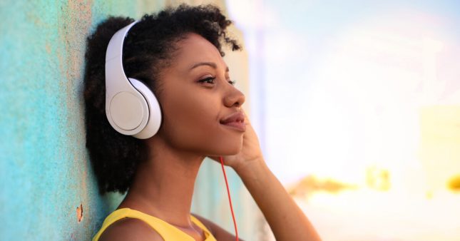 Pourquoi le son compressé est dangereux pour nos oreilles