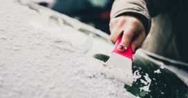 Voiture et gel : les meilleures astuces pour dégivrer rapidement son pare-brise en hiver