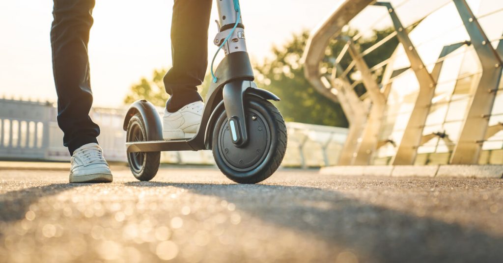 Les trottinettes électriques devront suivre la signalisation pour vélos