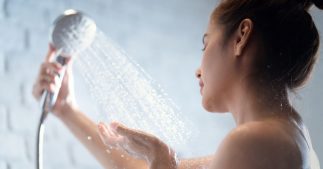Economiser l'eau de la douche