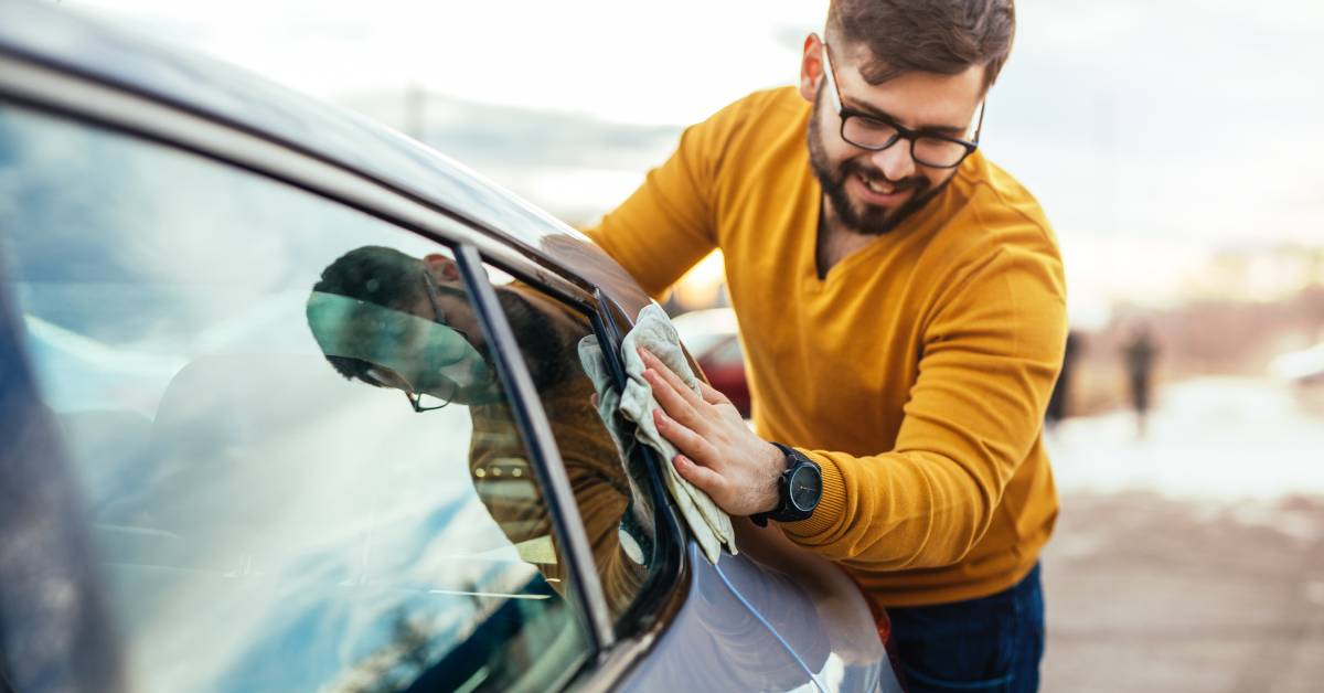 En période de sécheresse, comment laver sa voiture sans eau ?