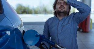 Réduire sa consommation d'essence : 25 gestes pour payer moins à la pompe