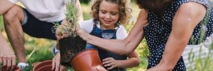 Initier les enfants au jardinage pendant les vacances d'été, une belle idée !