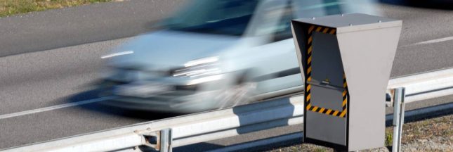 un radar sur autoroute