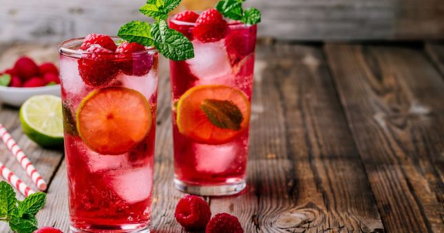 5 recettes de thés glacés aux fruits parfaits pour l’été !
