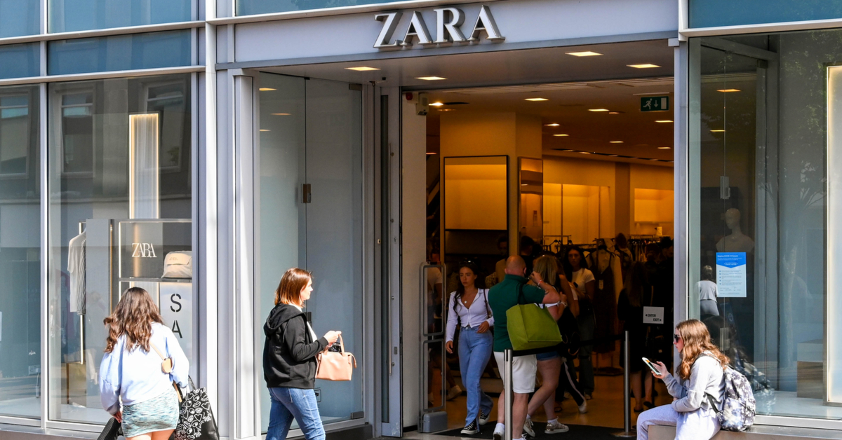 Magasins : la clim, portes ouvertes et les enseignes allumées toute la nuit c'est bientôt fini Magasins : la clim, portes ouvertes et les enseignes allumées toute la nuit c'est bientôt fini