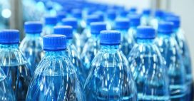 Des nanoparticules dans les bouteilles d’eau en plastique