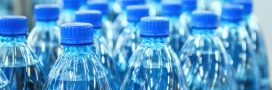 Des microplastiques dans les eaux minérales en bouteille