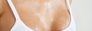 6 astuces naturelles pour éviter de transpirer sous les seins en été