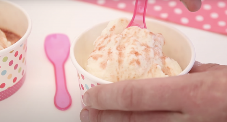 Faire de la glace sans congélateur ni sorbetière, c'est possible