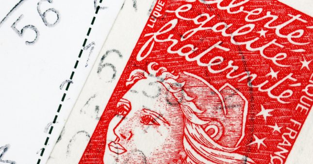 La Poste : que faire de vos timbres rouges, qui disparaissent au 1er janvier 2023 ?