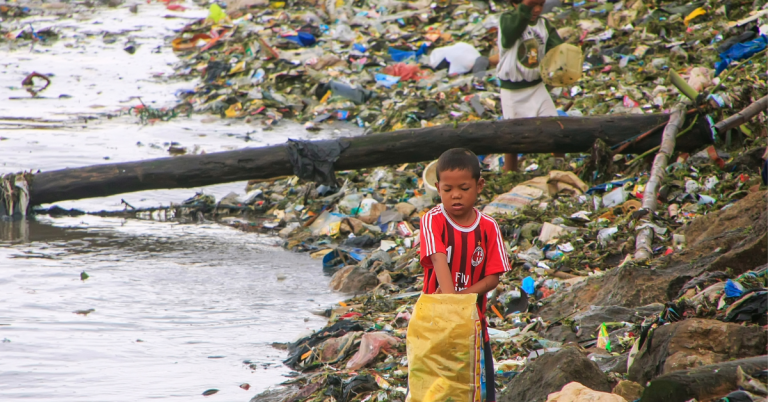 'Continent de plastique' - qui sont les responsables de cette pollution