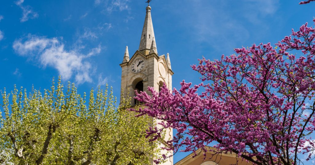 Un vacancier veut faire taire les cloches de l’église pour dormir tranquille