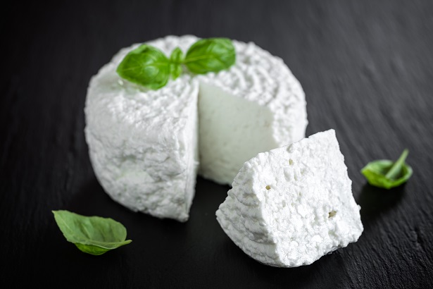 chevre calories