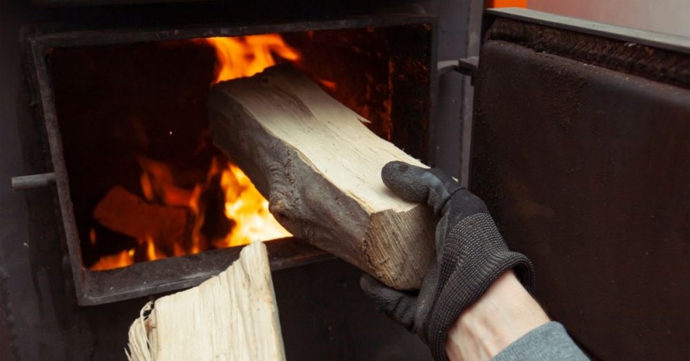 Bois de chauffage 4 astuces pratiques pour savoir si le bois est bien sec — free download