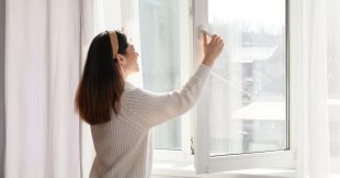 Chauffage et aération : ouvrir ses fenêtres en hiver, un geste indispensable Chauffage et aération : ouvrir ses fenêtres en hiver, un geste indispensable