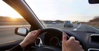 9 personnalités appellent les Français à rouler à 110 km/h sur autoroute