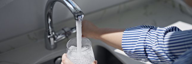 Comment éliminer le chlore de l'eau du robinet ?
