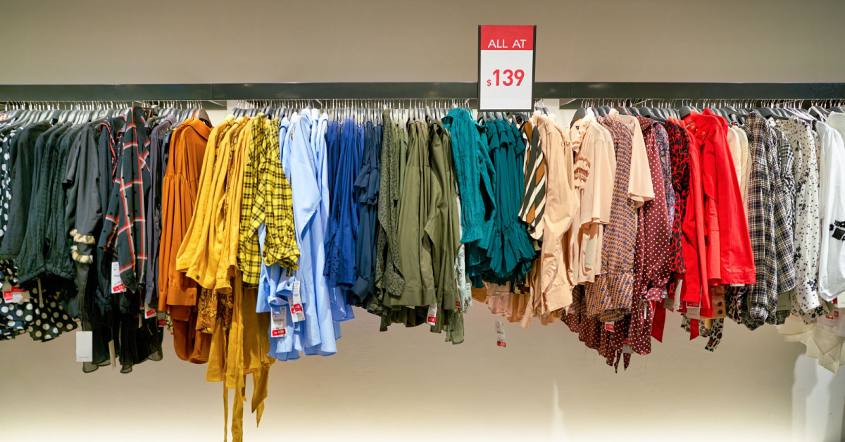 Les 5 pistes que le gouvernement veut mettre en place contre la fast fashion Les 5 pistes que le gouvernement veut mettre en place contre la fast fashion