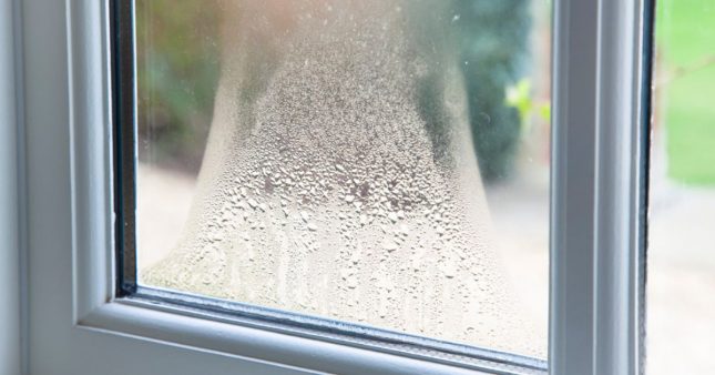 Supprimer la buée des vitres