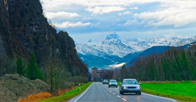 Pénurie d’électricité : la Suisse restreint l’utilisation des voitures électriques